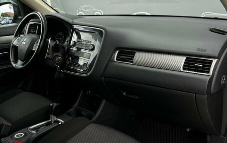 Mitsubishi Outlander III рестайлинг 3, 2014 год, 1 396 700 рублей, 7 фотография