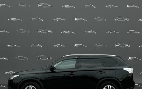 Mitsubishi Outlander III рестайлинг 3, 2014 год, 1 396 700 рублей, 11 фотография