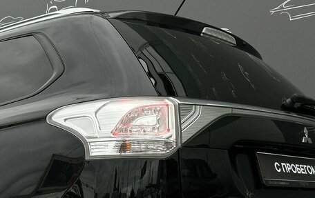Mitsubishi Outlander III рестайлинг 3, 2014 год, 1 396 700 рублей, 21 фотография