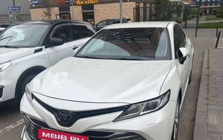 Toyota Camry, 2019 год, 3 000 000 рублей, 5 фотография