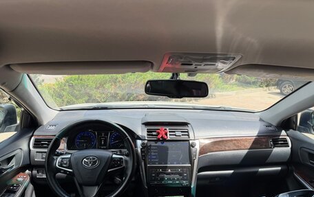 Toyota Camry, 2017 год, 2 300 000 рублей, 6 фотография