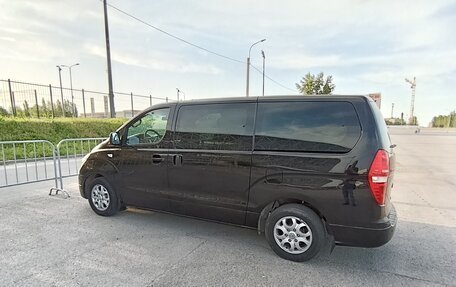 Hyundai H-1 II рестайлинг, 2012 год, 1 800 000 рублей, 3 фотография