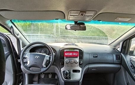 Hyundai H-1 II рестайлинг, 2012 год, 1 800 000 рублей, 8 фотография