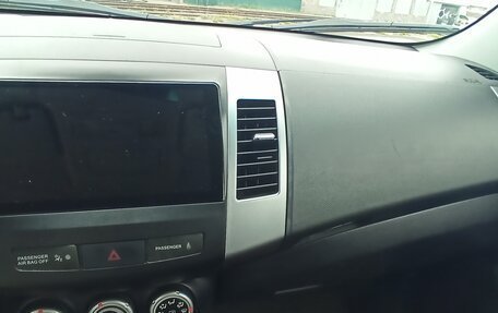 Mitsubishi Outlander III рестайлинг 3, 2008 год, 950 000 рублей, 16 фотография