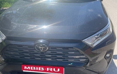 Toyota RAV4, 2021 год, 3 200 000 рублей, 4 фотография