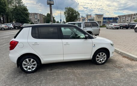 Skoda Fabia II, 2014 год, 850 000 рублей, 3 фотография