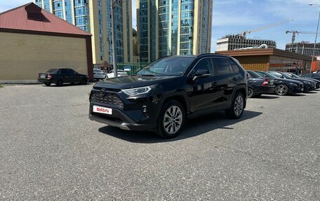 Toyota RAV4, 2021 год, 3 200 000 рублей, 11 фотография