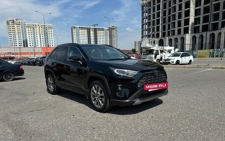 Toyota RAV4, 2021 год, 3 200 000 рублей, 12 фотография