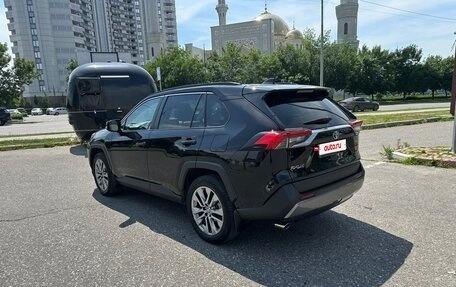 Toyota RAV4, 2021 год, 3 200 000 рублей, 9 фотография