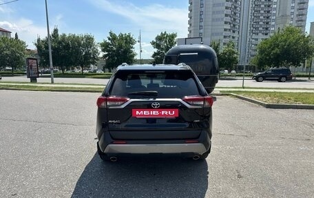 Toyota RAV4, 2021 год, 3 200 000 рублей, 10 фотография