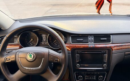 Skoda Superb III рестайлинг, 2009 год, 1 200 000 рублей, 8 фотография