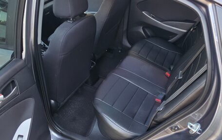 Hyundai Solaris II рестайлинг, 2015 год, 900 000 рублей, 9 фотография