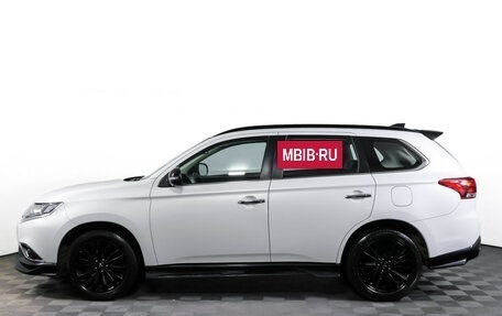 Mitsubishi Outlander III рестайлинг 3, 2022 год, 3 190 000 рублей, 9 фотография