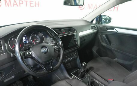 Volkswagen Tiguan II, 2019 год, 2 243 000 рублей, 9 фотография
