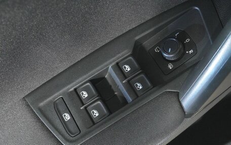 Volkswagen Tiguan II, 2019 год, 2 243 000 рублей, 14 фотография