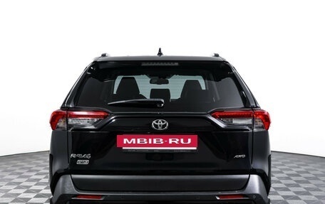 Toyota RAV4, 2020 год, 3 390 000 рублей, 7 фотография