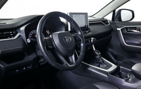 Toyota RAV4, 2020 год, 3 390 000 рублей, 15 фотография