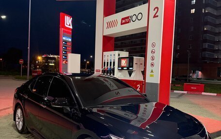 Toyota Camry, 2018 год, 3 750 000 рублей, 3 фотография