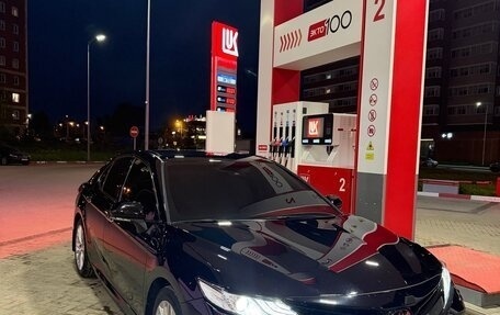 Toyota Camry, 2018 год, 3 750 000 рублей, 4 фотография