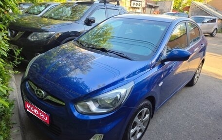 Hyundai Solaris II рестайлинг, 2012 год, 620 000 рублей, 1 фотография