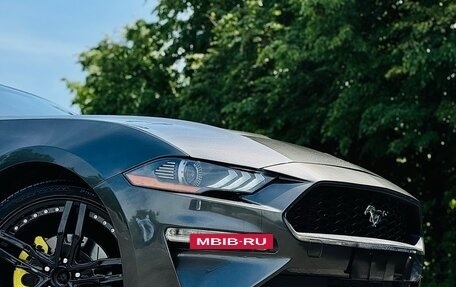 Ford Mustang VI рестайлинг, 2019 год, 2 590 000 рублей, 4 фотография