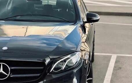 Mercedes-Benz E-Класс, 2017 год, 3 200 000 рублей, 8 фотография