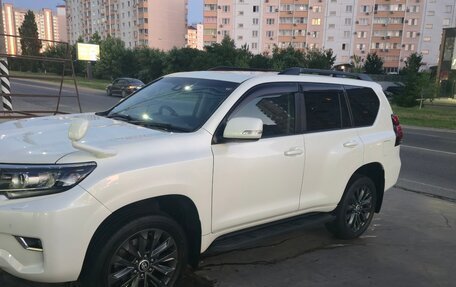 Toyota Land Cruiser Prado 150 рестайлинг 2, 2018 год, 4 500 000 рублей, 2 фотография