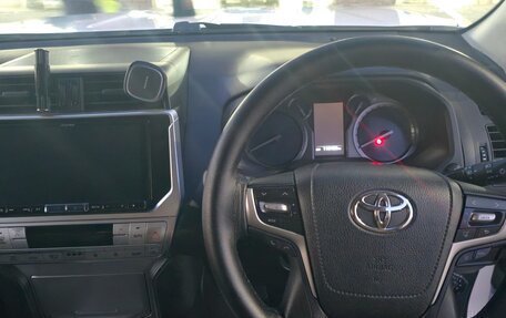 Toyota Land Cruiser Prado 150 рестайлинг 2, 2018 год, 4 500 000 рублей, 11 фотография