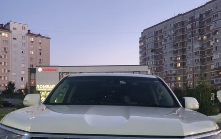 Toyota Land Cruiser Prado 150 рестайлинг 2, 2018 год, 4 500 000 рублей, 21 фотография