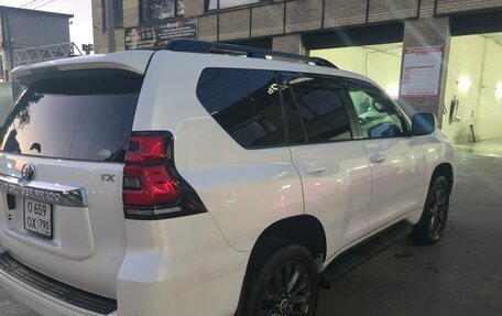 Toyota Land Cruiser Prado 150 рестайлинг 2, 2018 год, 4 500 000 рублей, 17 фотография