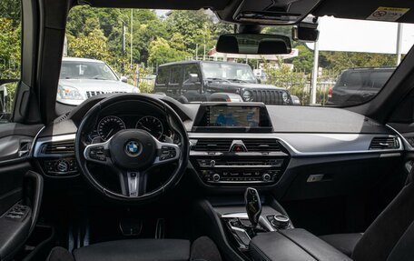 BMW 5 серия, 2019 год, 3 099 000 рублей, 10 фотография
