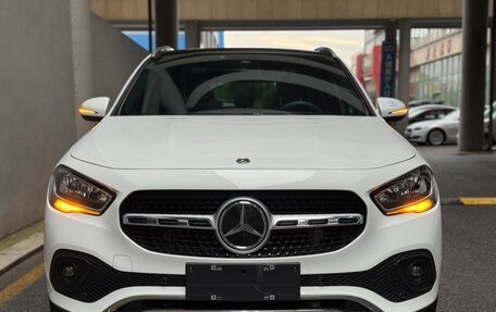 Mercedes-Benz GLA, 2022 год, 1 990 000 рублей, 2 фотография