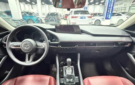 Mazda 3, 2022 год, 1 500 000 рублей, 18 фотография