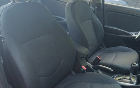 Hyundai Solaris II рестайлинг, 2012 год, 620 000 рублей, 10 фотография