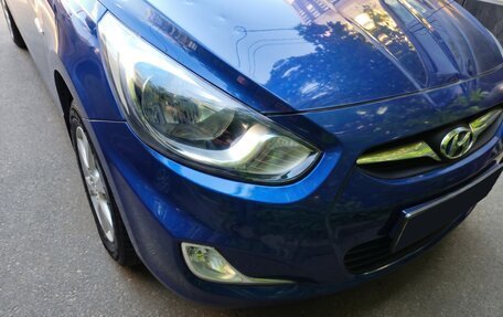 Hyundai Solaris II рестайлинг, 2012 год, 620 000 рублей, 2 фотография
