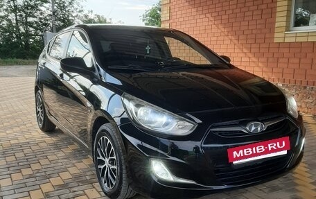Hyundai Solaris II рестайлинг, 2012 год, 720 000 рублей, 9 фотография