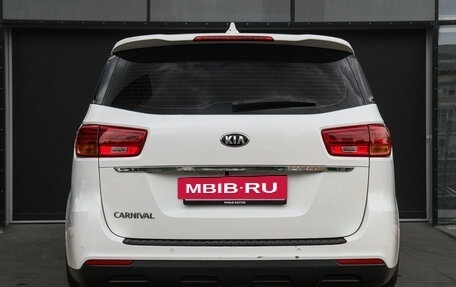 KIA Carnival III, 2018 год, 2 800 000 рублей, 5 фотография