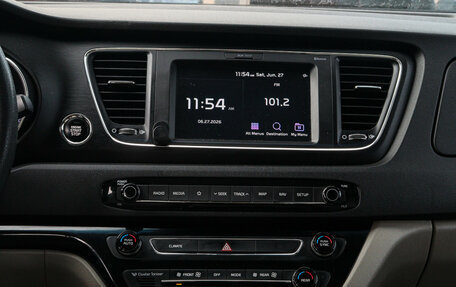 KIA Carnival III, 2018 год, 2 800 000 рублей, 13 фотография