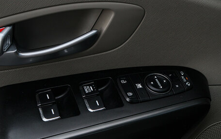 KIA Carnival III, 2018 год, 2 800 000 рублей, 17 фотография