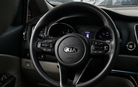 KIA Carnival III, 2018 год, 2 800 000 рублей, 14 фотография