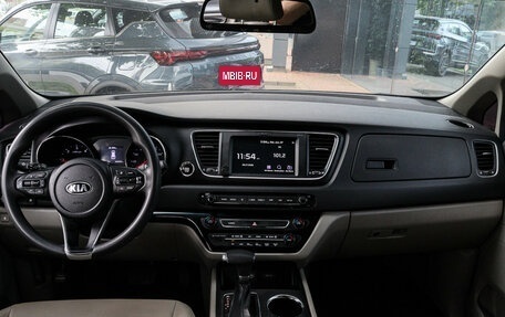 KIA Carnival III, 2018 год, 2 800 000 рублей, 12 фотография