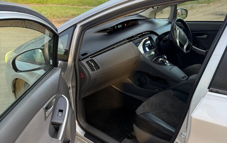 Toyota Prius, 2010 год, 1 150 000 рублей, 17 фотография