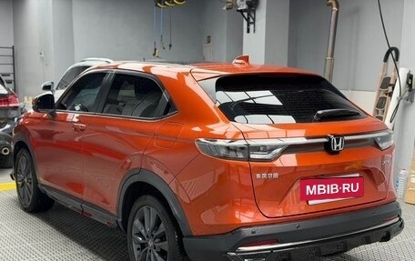 Honda Vezel, 2023 год, 1 380 000 рублей, 4 фотография