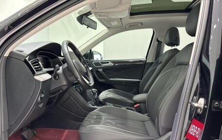 Volkswagen Tiguan II, 2023 год, 1 850 000 рублей, 7 фотография