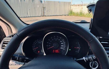 KIA Rio III рестайлинг, 2016 год, 1 000 000 рублей, 8 фотография
