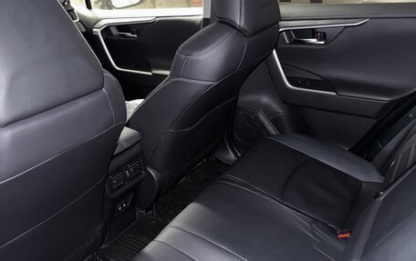 Toyota RAV4, 2020 год, 4 100 000 рублей, 6 фотография