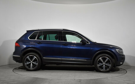 Volkswagen Tiguan II, 2017 год, 1 890 000 рублей, 4 фотография