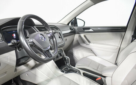 Volkswagen Tiguan II, 2017 год, 1 890 000 рублей, 10 фотография