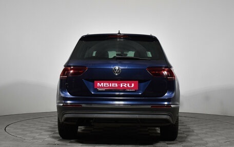 Volkswagen Tiguan II, 2017 год, 1 890 000 рублей, 7 фотография