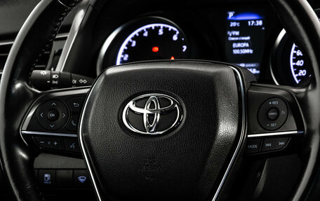 Toyota Camry, 2021 год, 3 099 000 рублей, 14 фотография
